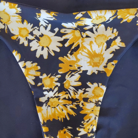 RVCA Reversible Swim Bikini Bottoms Daisy Black - Picture 8 of 11